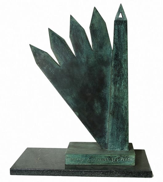 Obelisco. Bronce. 50x30x7cm. 1993
