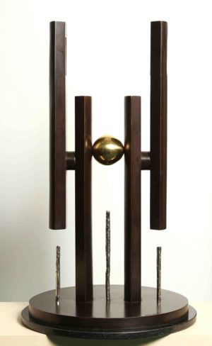 Homenaje a la Democracia . bronce . 86x47x47cm . 2000