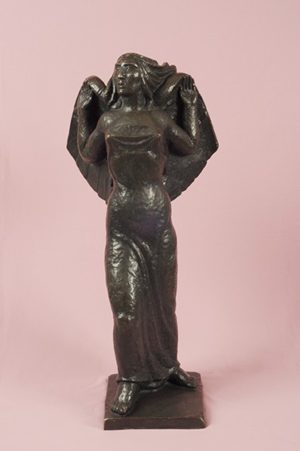 Figura Alada . bronce . 81x35x20cm . 1938