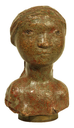 Niña . piedra . 19x10x10cm . 1980