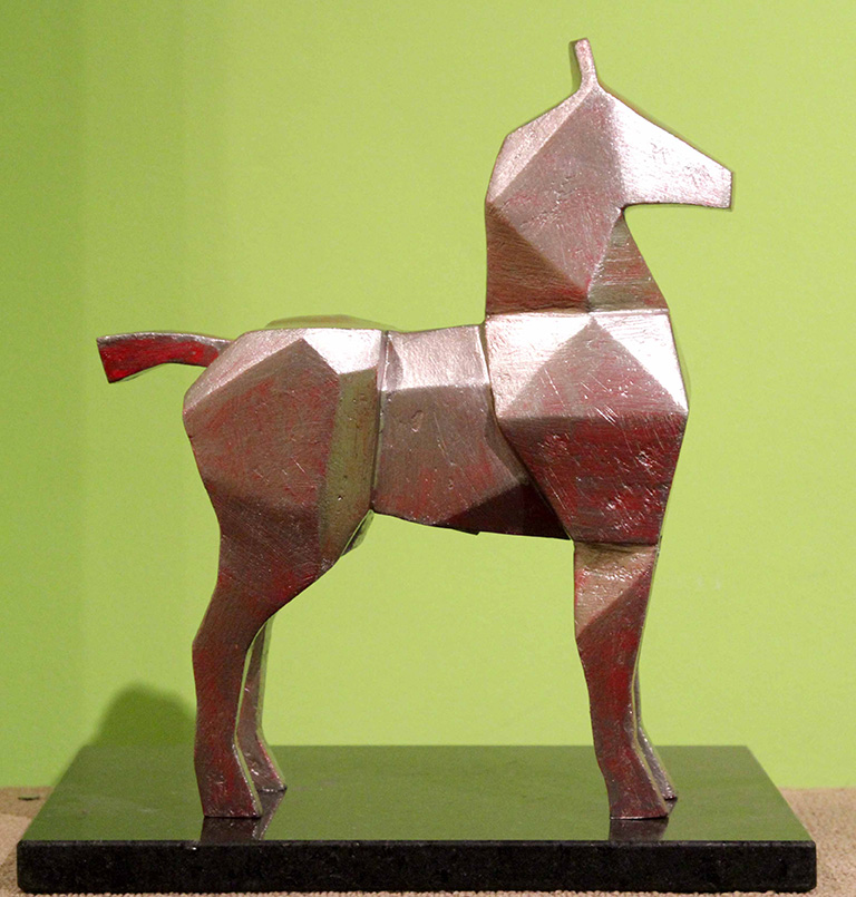 Claudio Barragán . Caballo de Plata . madera . 30 x 22 x 8 cm . 2018