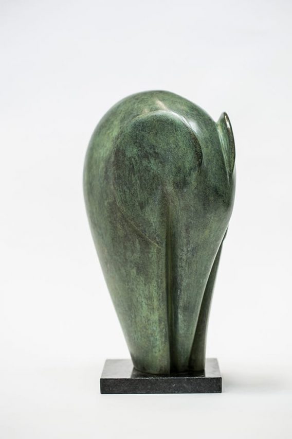 Solo Pensando . bronce . 36 x 26 x 16 cm . 2019