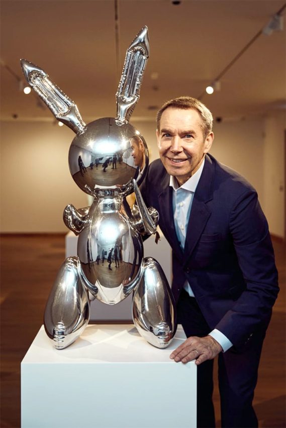 Koons con su conejo de 91 millones.