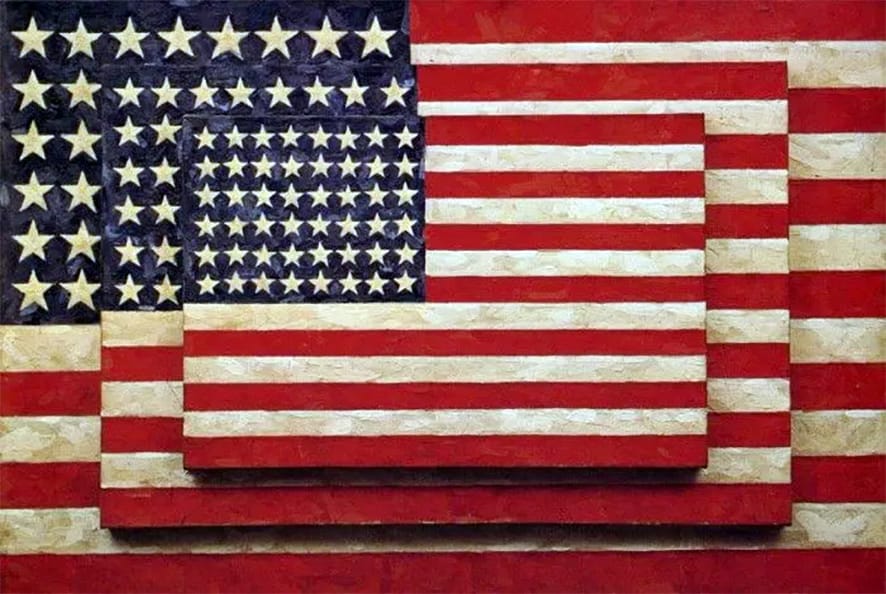 Una de sus banderas, ícono del arte americano.