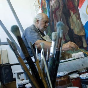 Guillermo Roux trabajando en su obra “La constitución”.